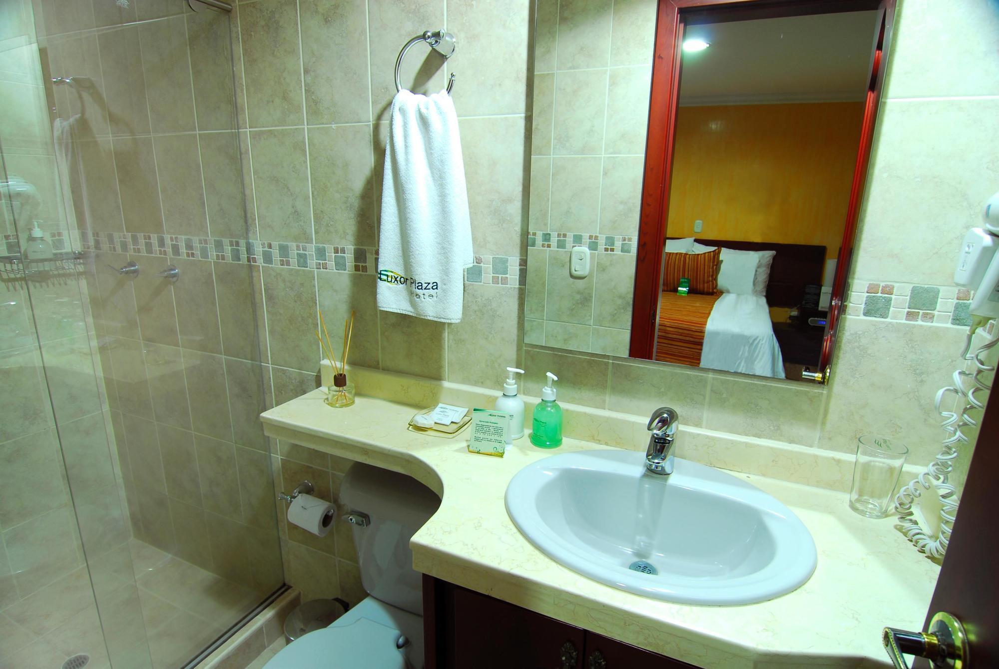 Luxor Plaza Hotel ペレイラ エクステリア 写真
