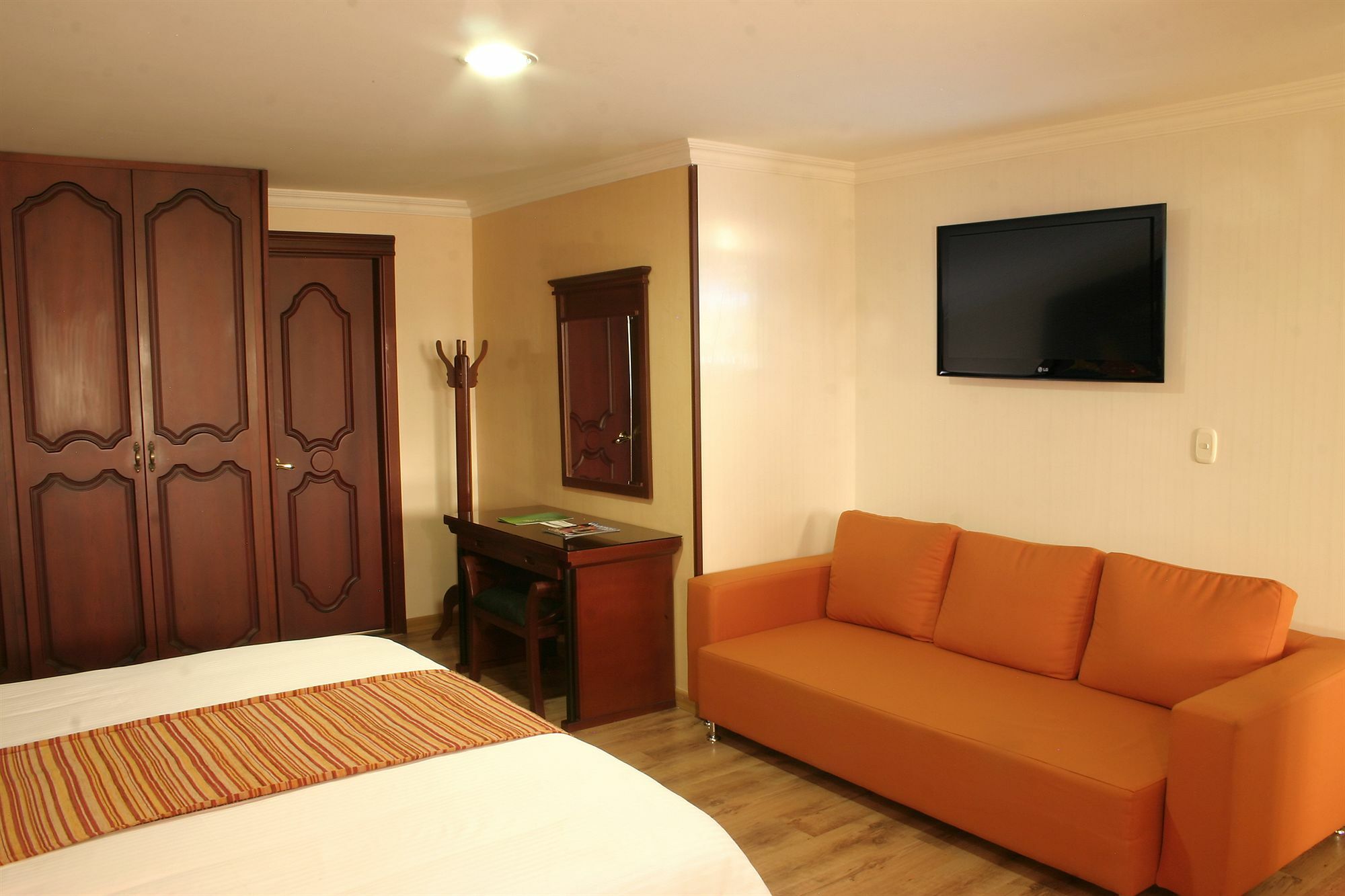 Luxor Plaza Hotel ペレイラ エクステリア 写真